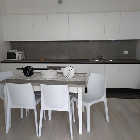 Jesolo Appartamenti F2 - Black And White 외부 사진